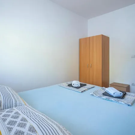 Casa vacanze Amazing In With Outdoor Swimming Pool *